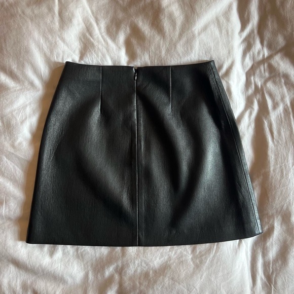 Aritzia Sunday Best Tatiana Skirt 4 - Picture 4 of 4